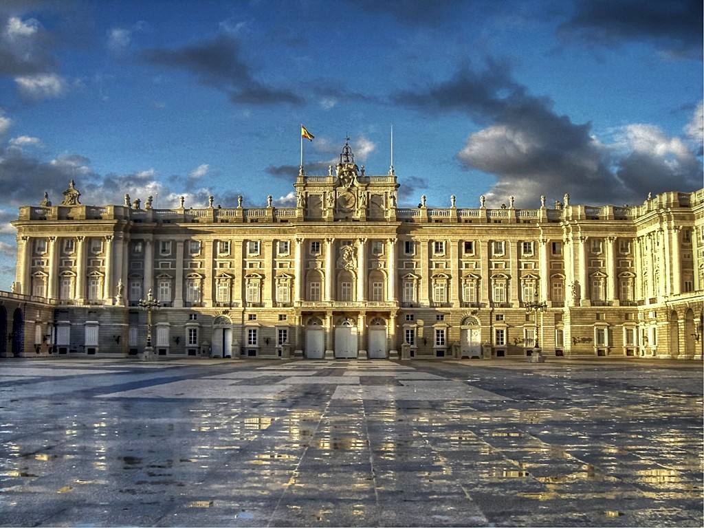 palacio real Madrid.jpg