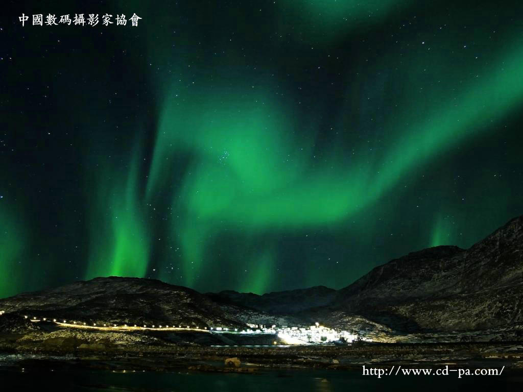 1024x768-aurora_world_star_borealis_sea_aurora_borealis_mountain_sky-20733.jpg